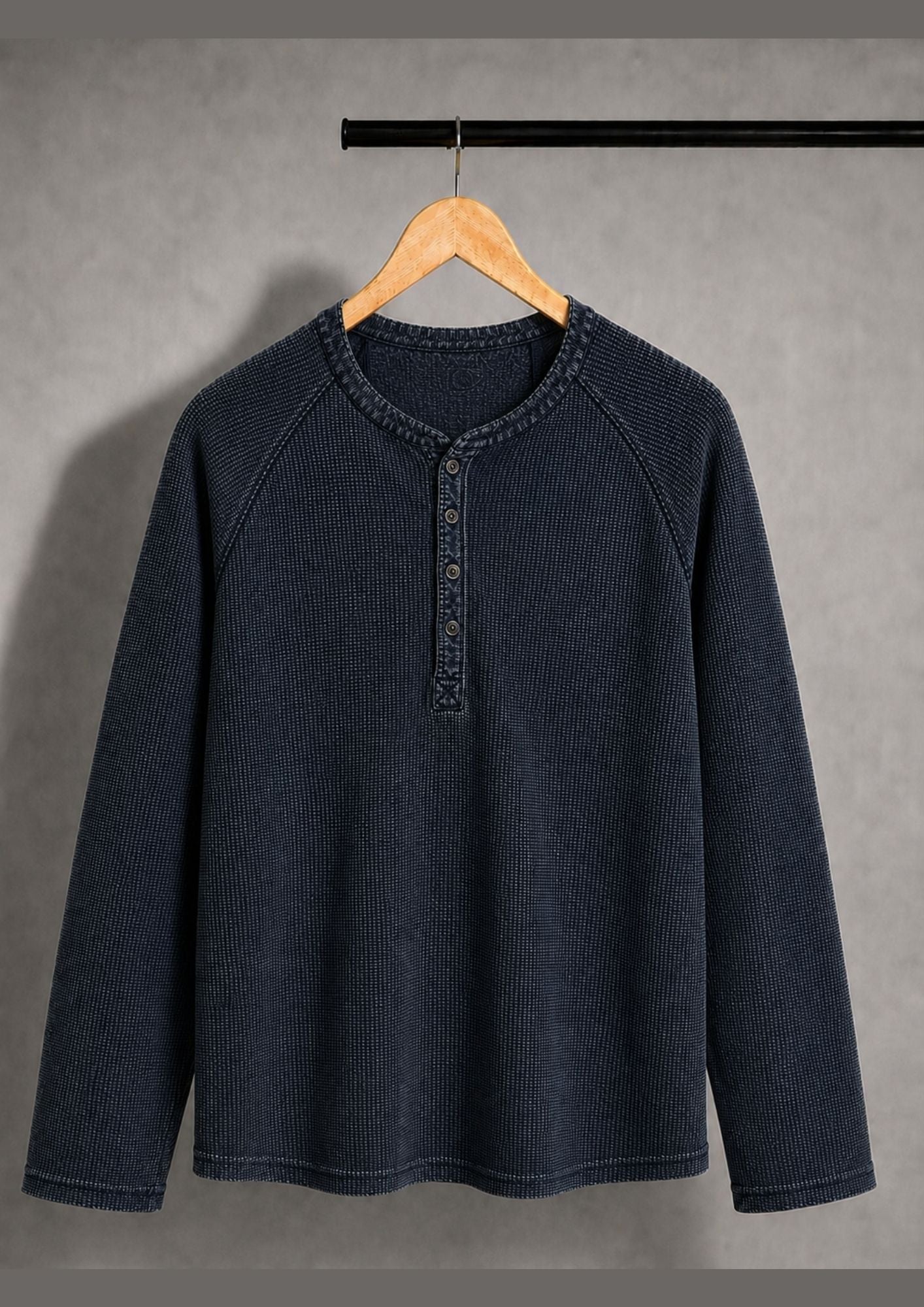 SIGNATURE HENLEY