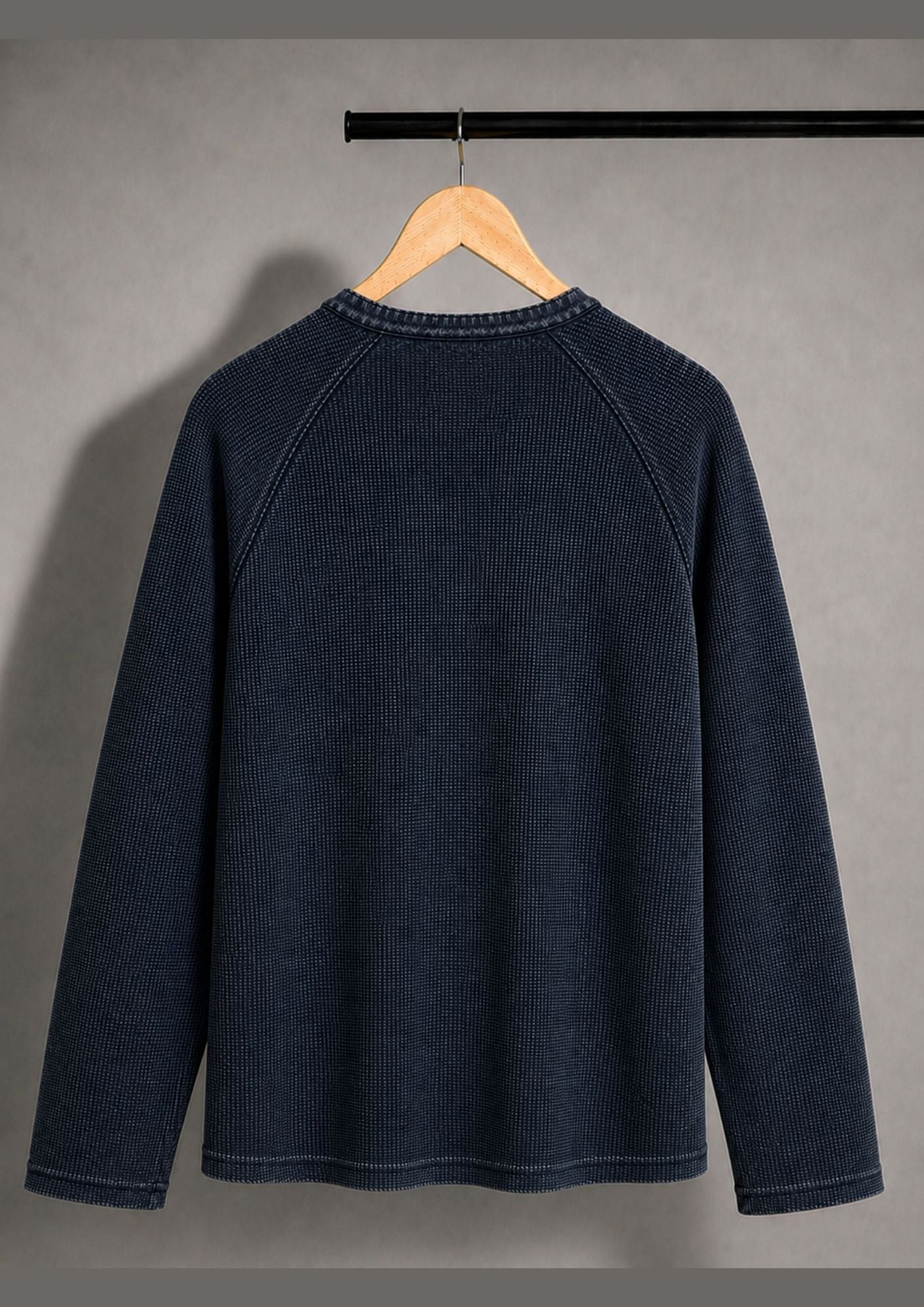 SIGNATURE HENLEY